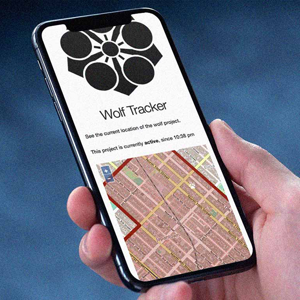 Man holding cellphone